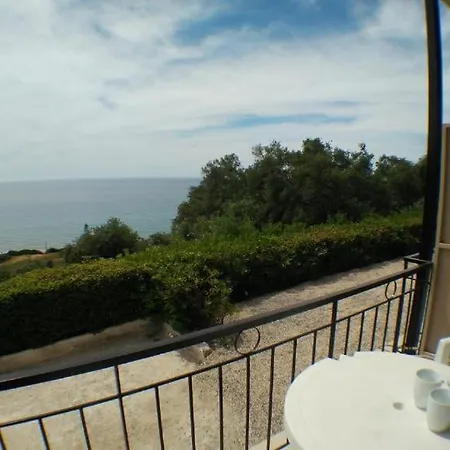 Sunny Views 아파트